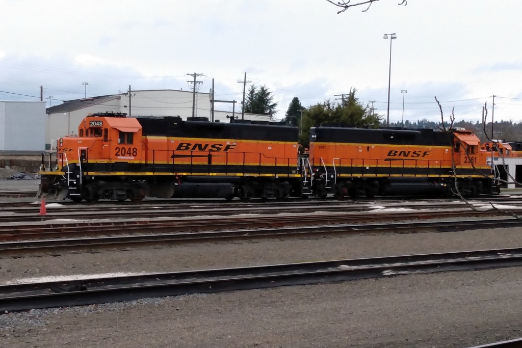 BNSF 2048